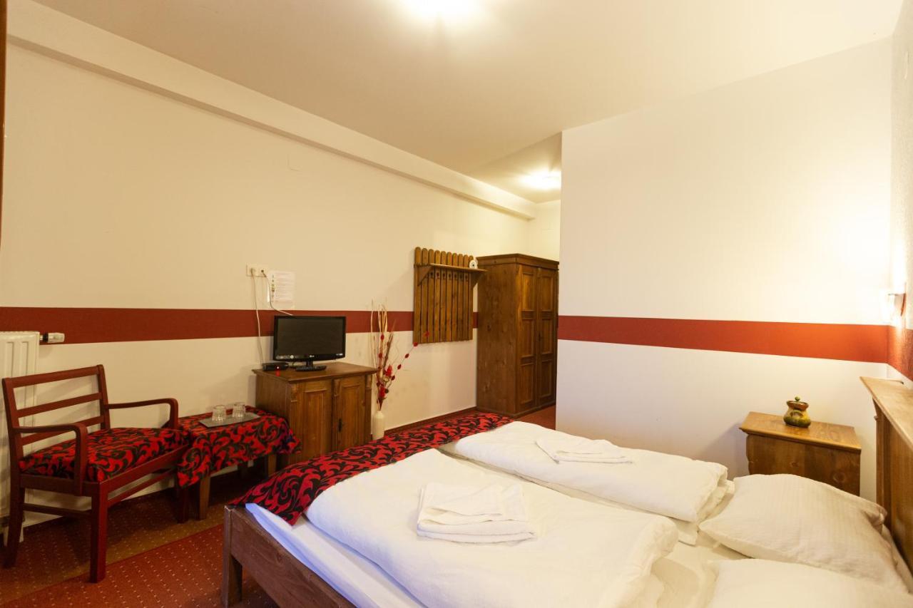 Pensiunea Si Restaurant Erdo Odorheiu Secuiesc Bagian luar foto